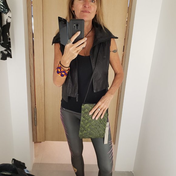 Studio b3 Vest Pleatherette Hip high collar + cropped Cell phone pocket - Picture 6 of 8